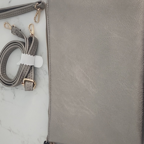 Jen & Co Crossbody/wristlet - Picture 7 of 8